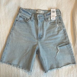 Abercrombie and Fitch 7” Dad Shorts High Rise NWT 25